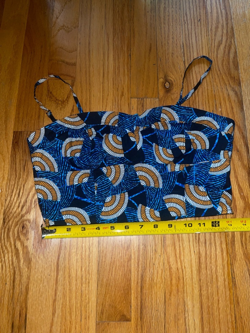 Forever 21 Blue and Tan Printed Spaghetti-Strap Crop Top size M